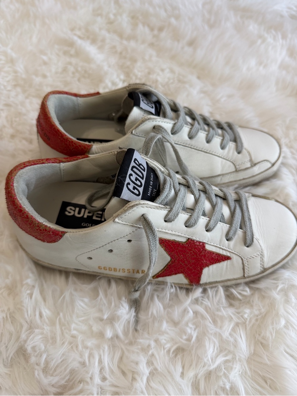 Golden Goose Deluxe Brand GGDB/SSTAR
Superstar Sneakers - Size 35